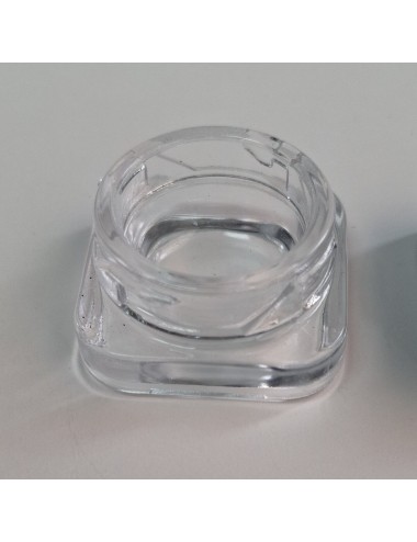 Detalle del cuello con rosca interrumpida del tarro de vidrio cuadrado de 5 ml