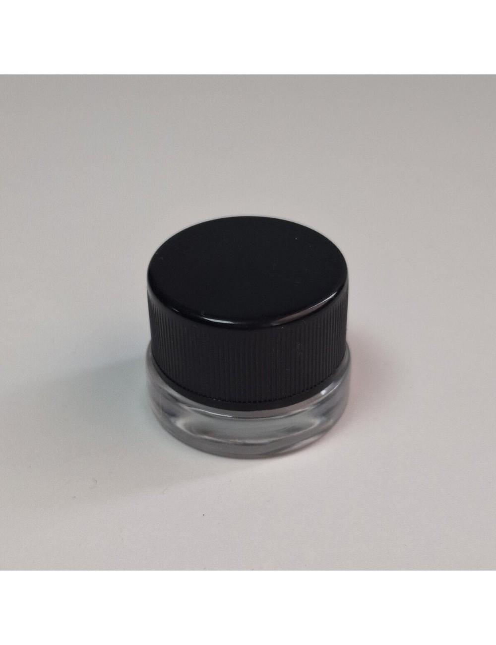 Tarro de vidrio de 5 ml perfil bajo redondo con tapa negra