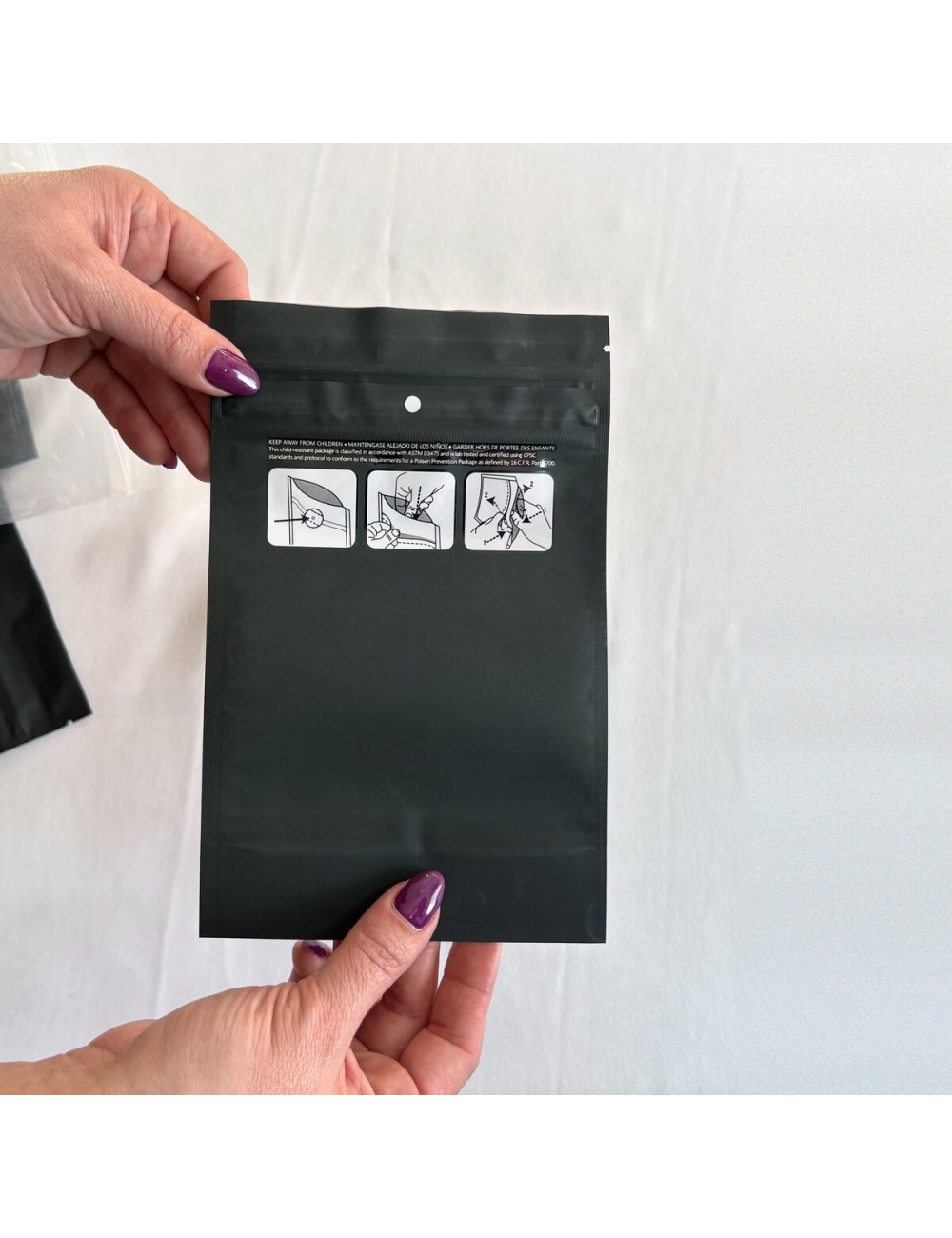 Bolsa Mylar Negra L | 12,5×20,5 cm | Child-Proof | Pack 50 Unidades